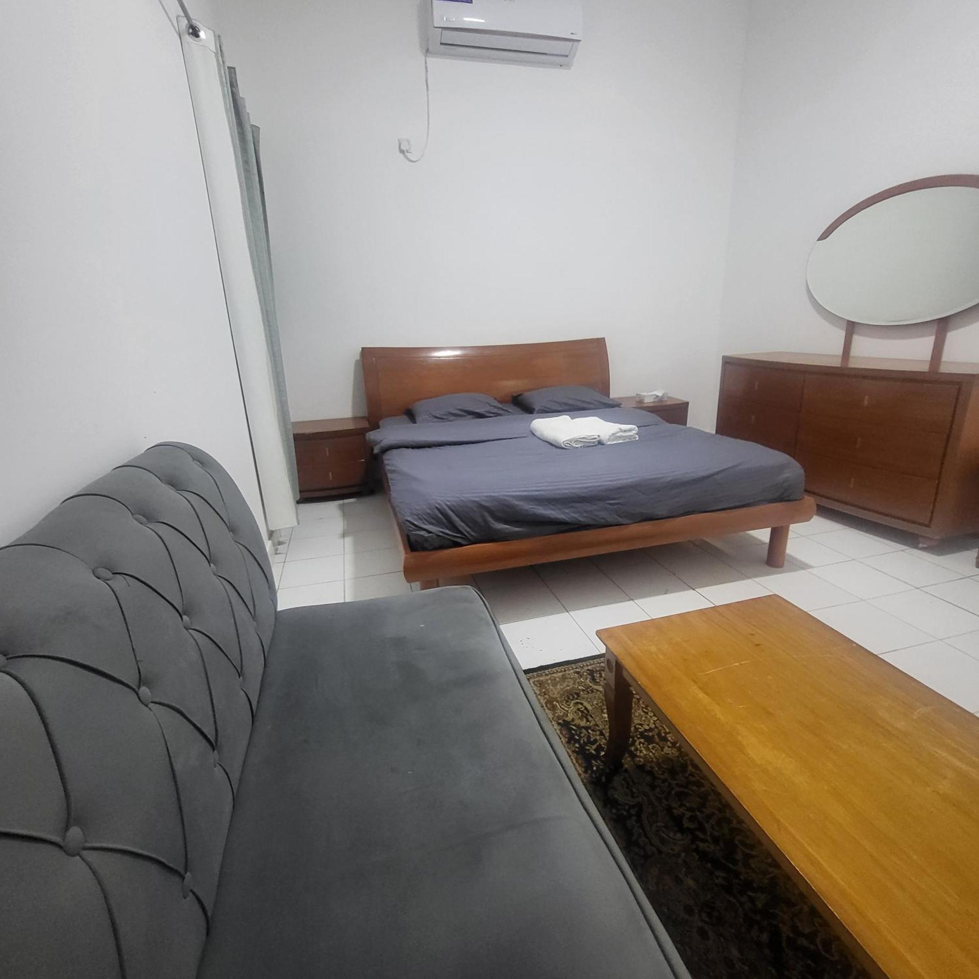 Lavish Full Studio Apartment *